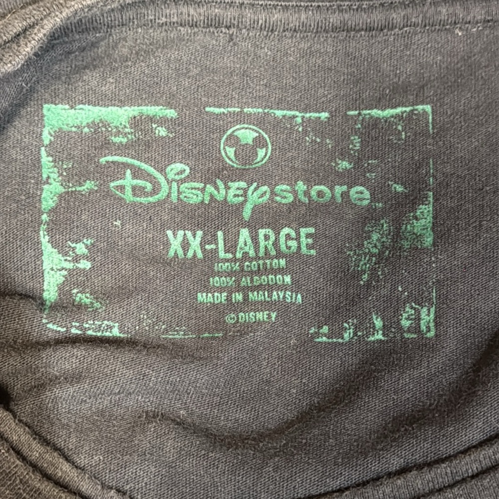 Disney Store Pirates of the Caribbean Tee - Picture 7 of 7